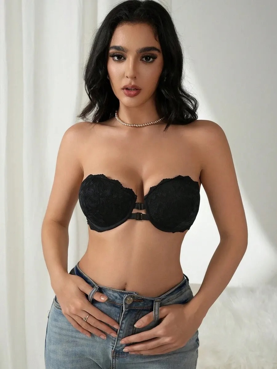 Луксозен дамски сутиен с push up ефект предно закопчаване 5683 от Via Vendiz в черно Луксозен дамски сутиен с push up ефект предно закопчаване 5683 от Via Vendiz в черно